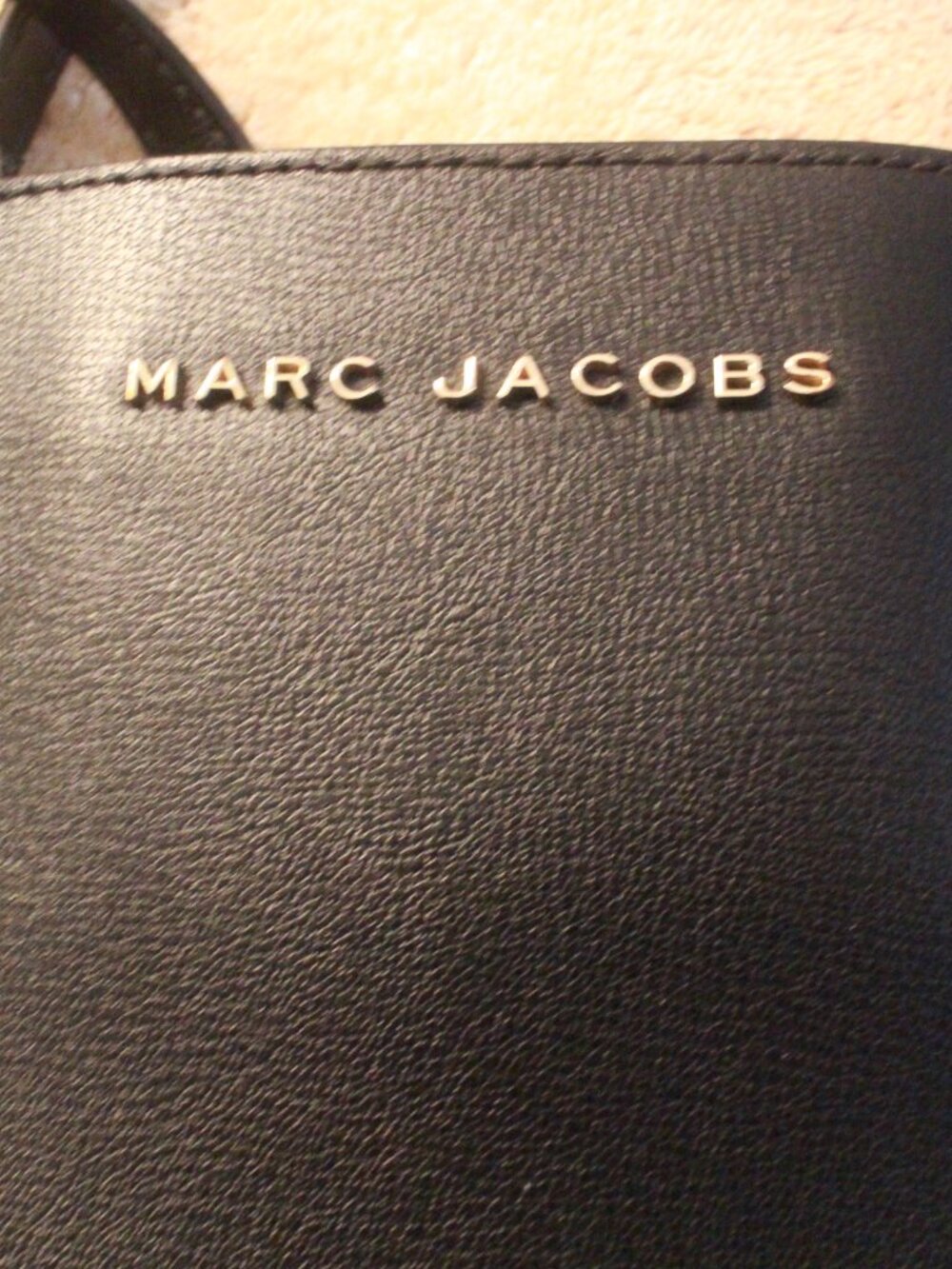 Title: Marc Jacobs Black Zip Top Tote Bag - Picture 2 of 4